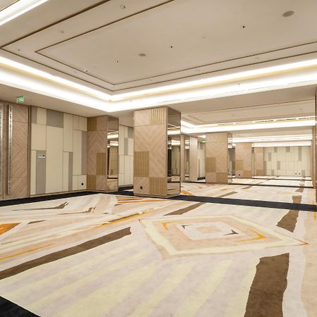 Harris Suites Puri Mansion Jakarta Exterior foto