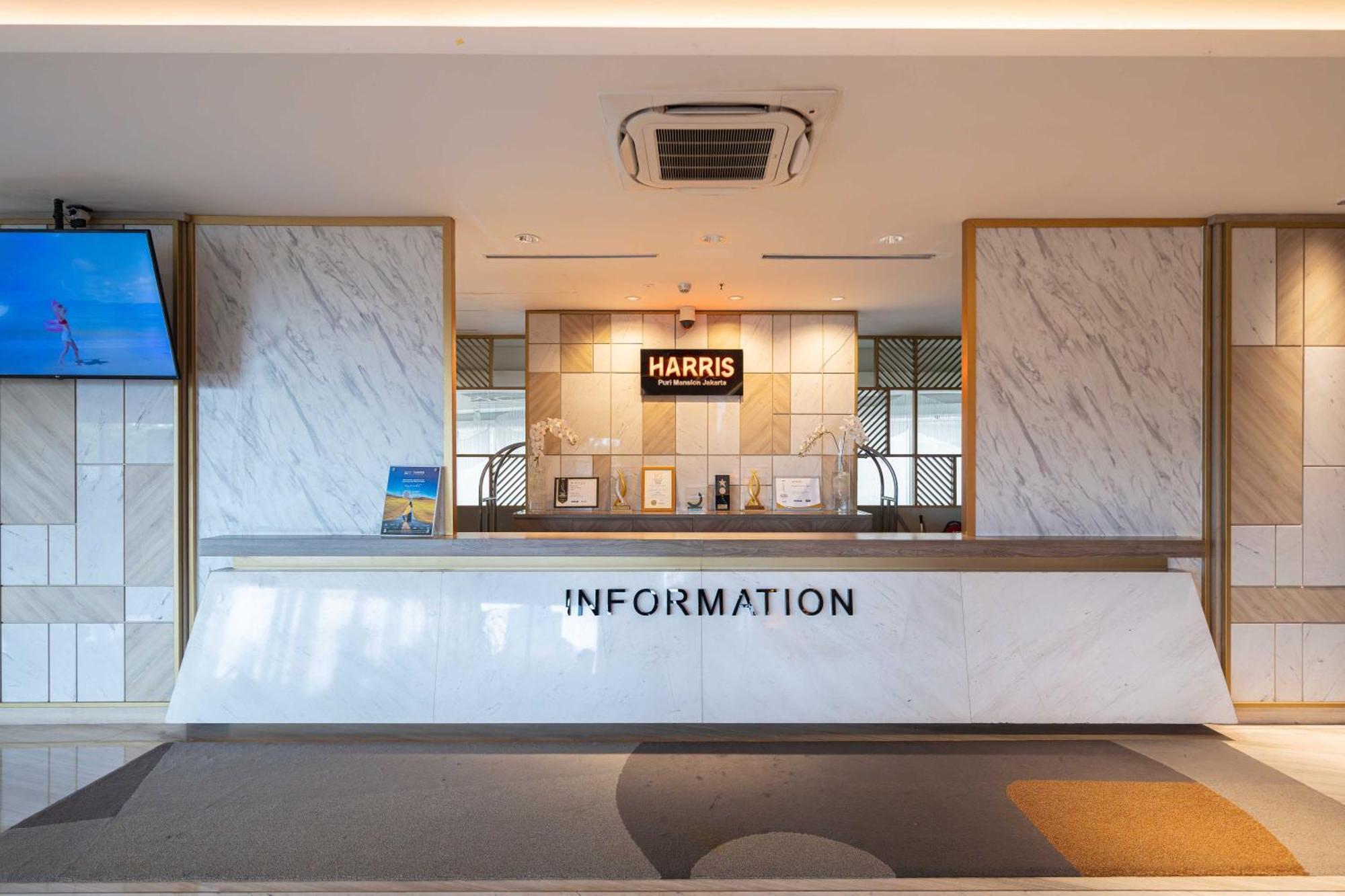 Harris Suites Puri Mansion Jakarta Exterior foto